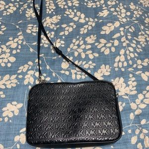Authentic Michael Kors Crossbody
